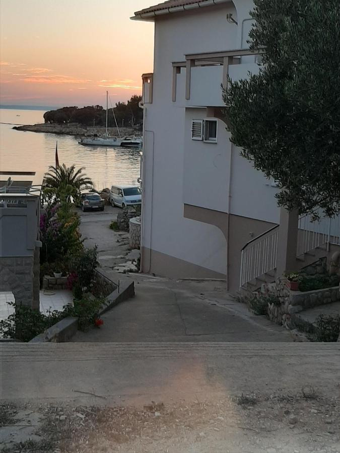 Apartments And Rooms Ljubica لون المظهر الخارجي الصورة