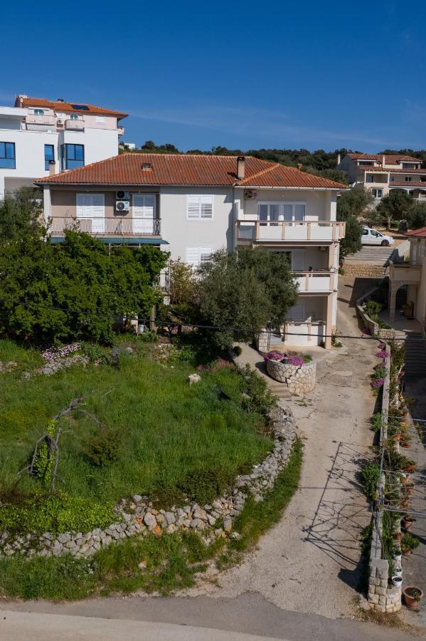 Apartments And Rooms Ljubica لون المظهر الخارجي الصورة