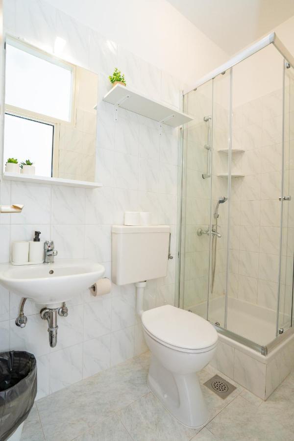 Apartments And Rooms Ljubica لون المظهر الخارجي الصورة